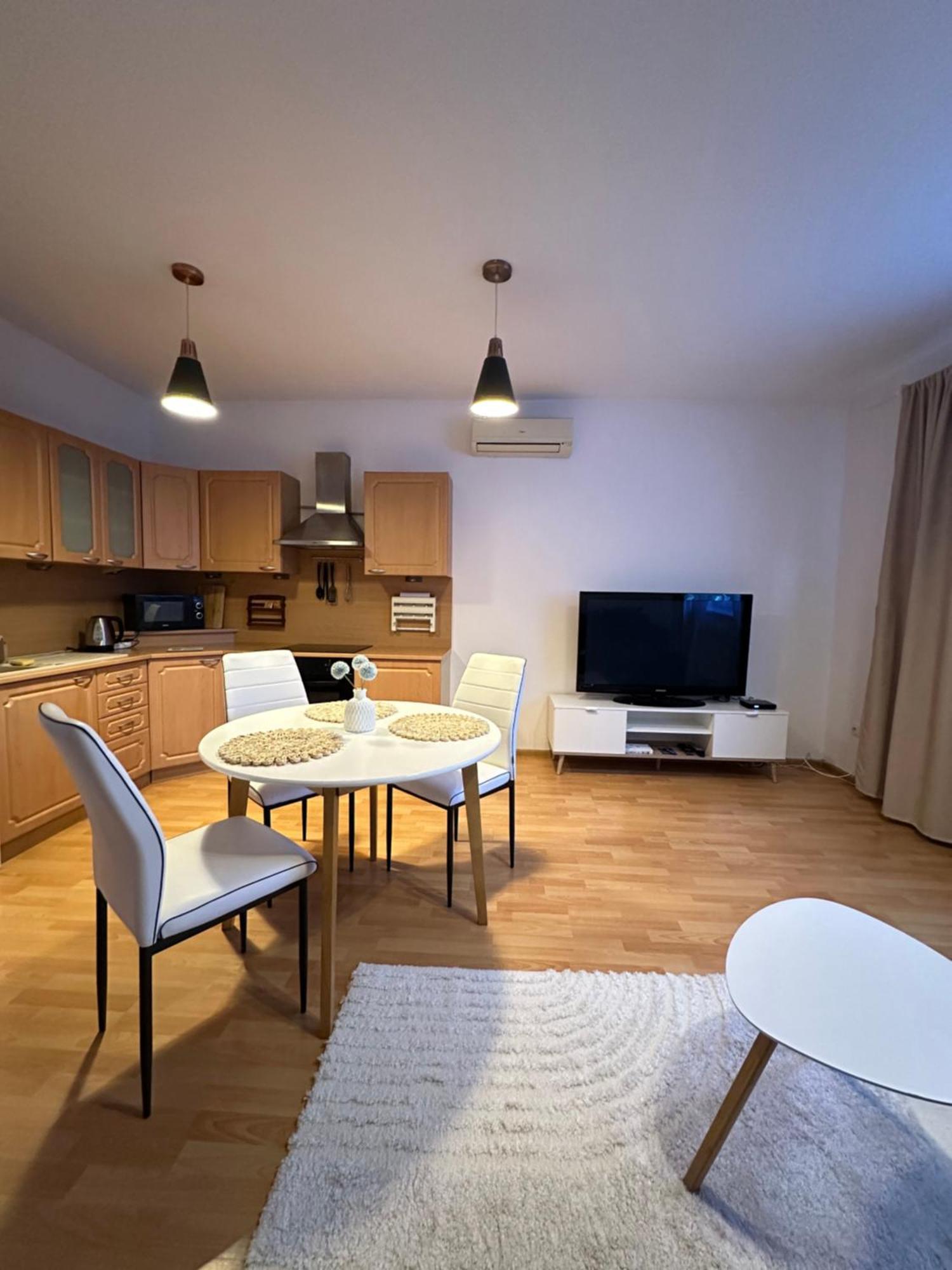 Modern & Cozy Near Hockey & Football Arena Appartement Bratislava